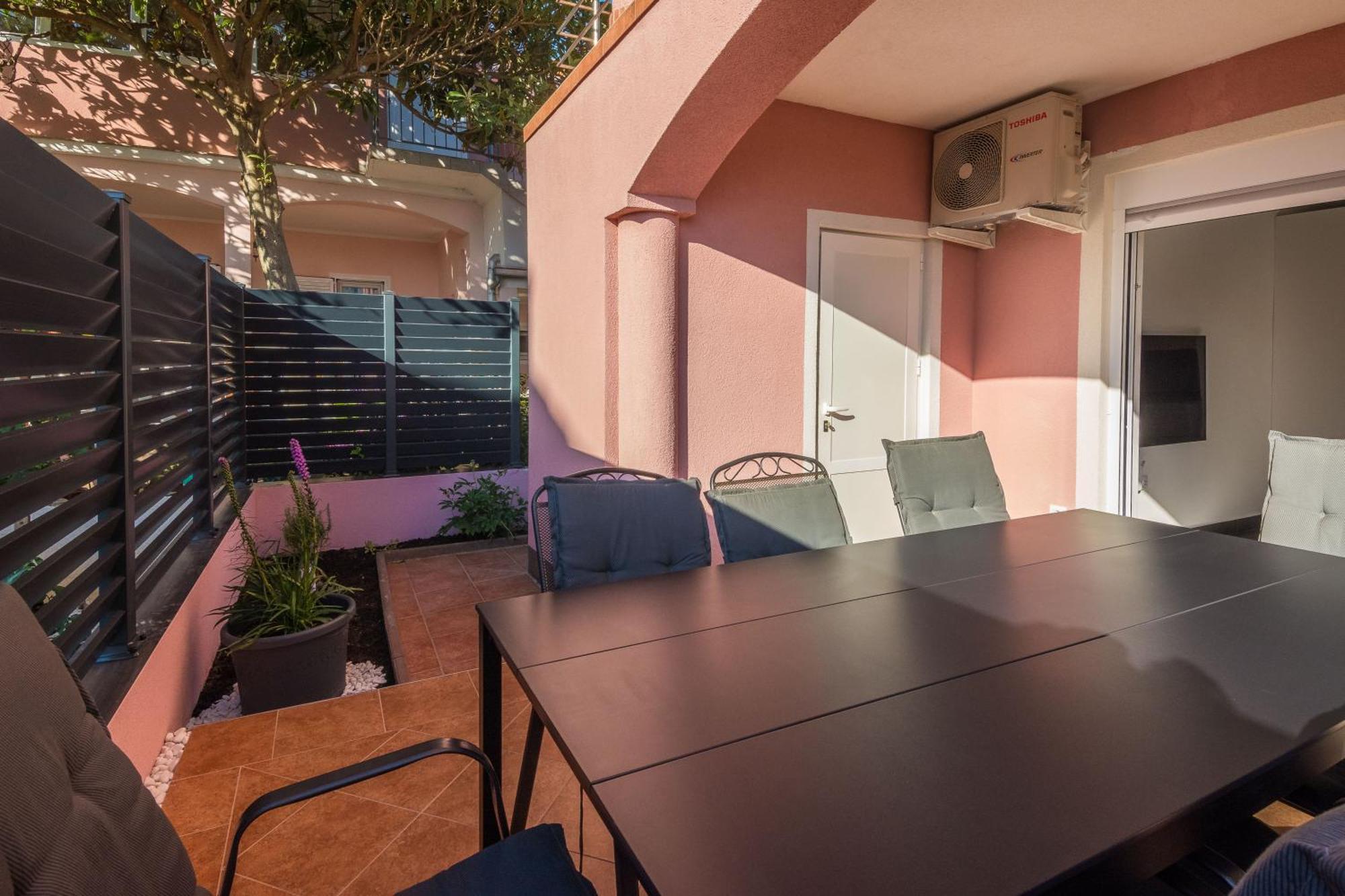 פריבלאקה Apartments Trogrlic מראה חיצוני תמונה