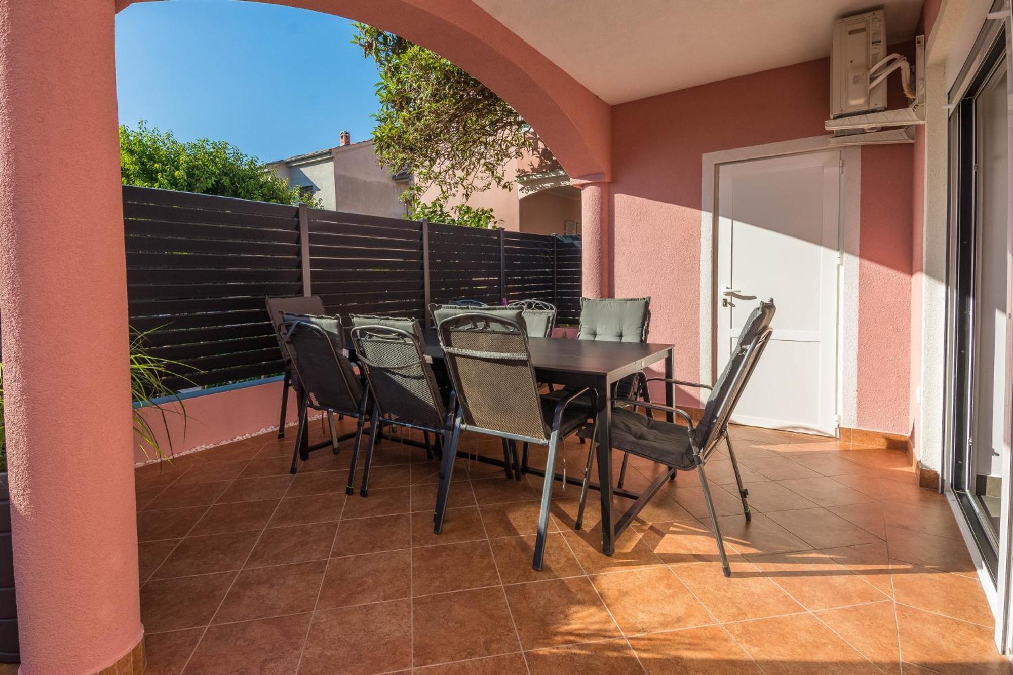 פריבלאקה Apartments Trogrlic מראה חיצוני תמונה